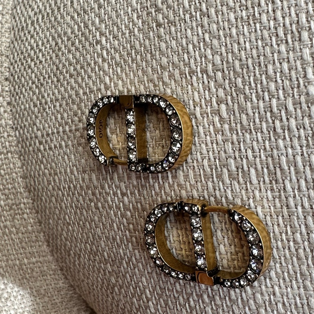 💔SOLD💔Authentic Dior 30 Crystal Montaigne gold earrings